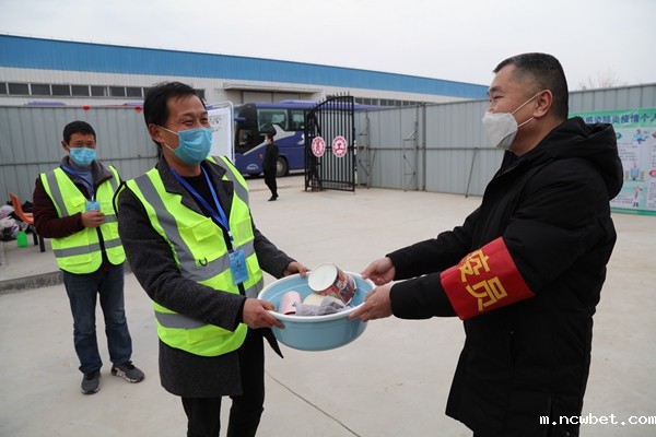 朝辞商河淅沥雨 千里巴中三日还 ――山东点点taptap国际又一批“点对点”包车农民工返岗了