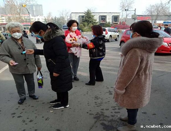 致敬奋战在物业一线的铿锵玫瑰