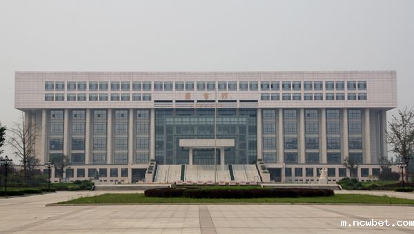 齐鲁工业大学图书馆